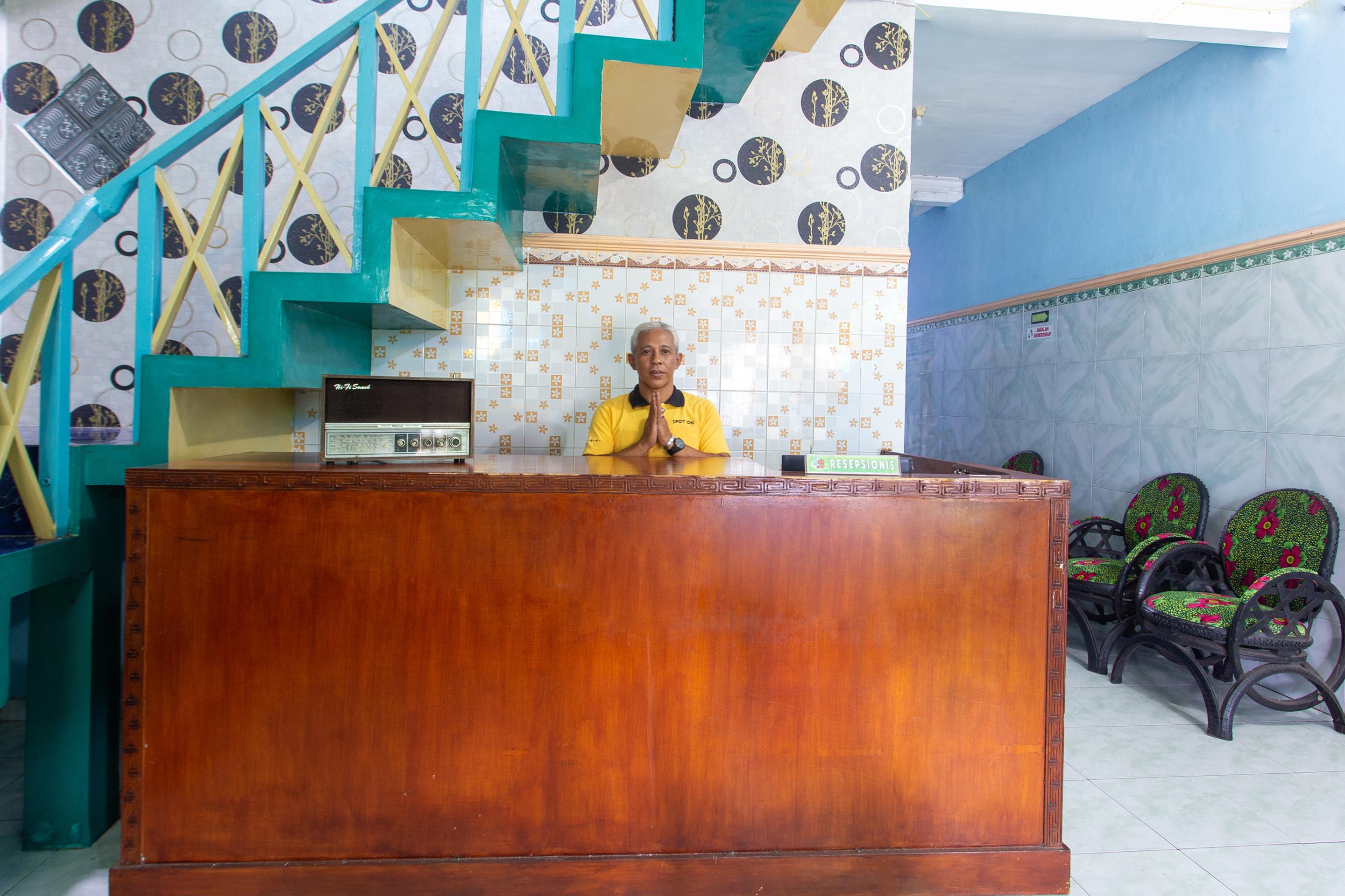 Spot On 2871 Hotel Budi Purwokerto Exterior photo